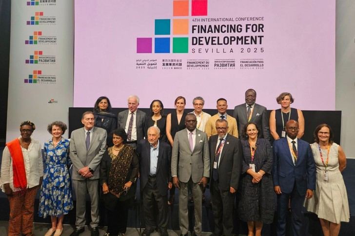 España lanza en Sevilla una iniciativa para reformar la salud global