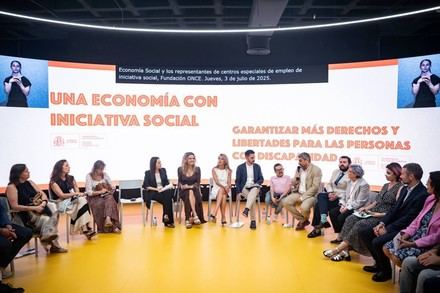 Yolanda Díaz resalta la importancia de la justicia social en el modelo empresarial