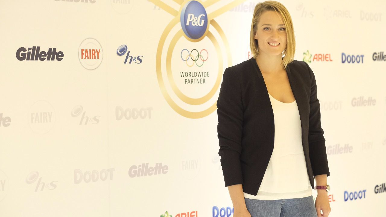 La campeona olimpica Mireia Belmonte y P&G entregan una donación de 13.000 comidas a Aldeas Infantiles SOS