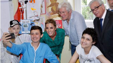 Richard Gere ayuda a los niños con cáncer