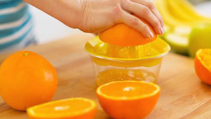 ¿Puede realmente un zumo de naranja intoxicar a la selección entrenada por Camacho?