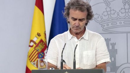 Casi 45.000 sanitarios infectados por Covid-19 en un día marcado por el repunte de muertes en España