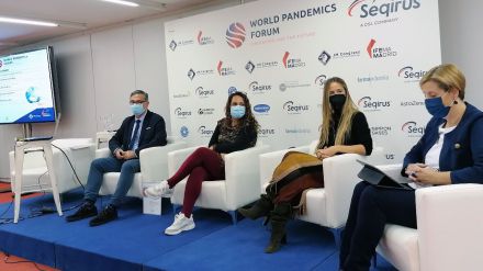 Mesa debate COVID persistente en World Pandemics Forum