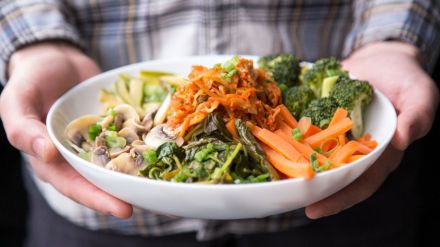 Estudios: Las personas veganas tienen un riesgo bajo de padecer trastornos alimentarios