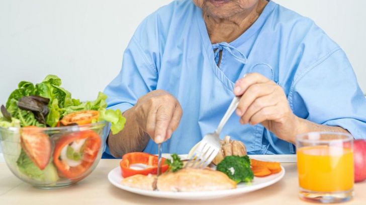 Nuevo decreto garantizará alimentación saludable en hospitales y residencias de mayores