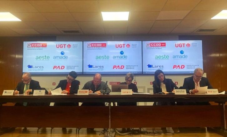 Firmado el primer convenio de residencias en Madrid por AESTE, Amade, Lares y sindicatos