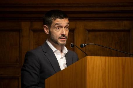 Bustinduy advierte que el cambio climático intensifica las desigualdades en personas mayores