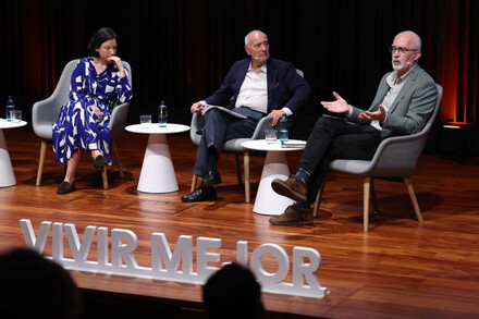 Celebran diez años del Foro "Vivir Más, Vivir Mejor" en defensa de los derechos de las personas mayores