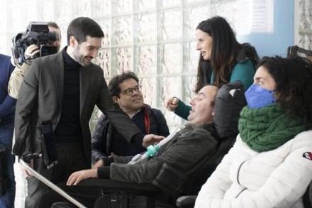 España destina 500 millones para la atención de personas con ELA y la mejora de la dependencia