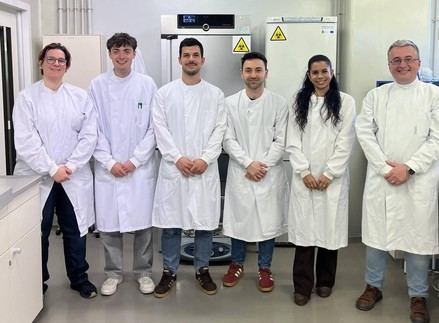 Descubren en la ULE microARNs que mejoran la defensa celular contra infecciones bacterianas