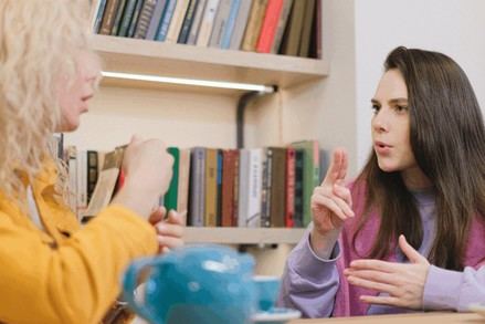 La Universidad de Sevilla celebra el Día Internacional de la Sordoceguera