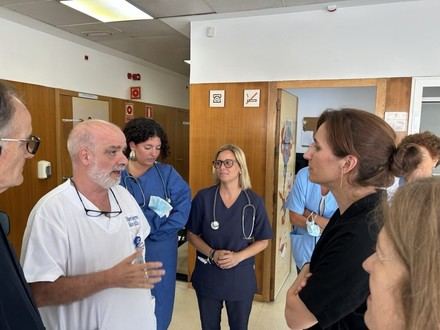 Mónica García destaca la atención sanitaria en Ceuta durante la crisis humanitaria