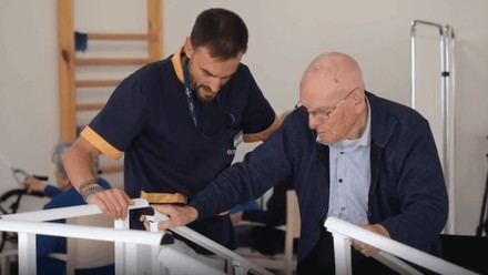 Fisioterapia: Clave para la Autonomía y Bienestar en Adultos Mayores