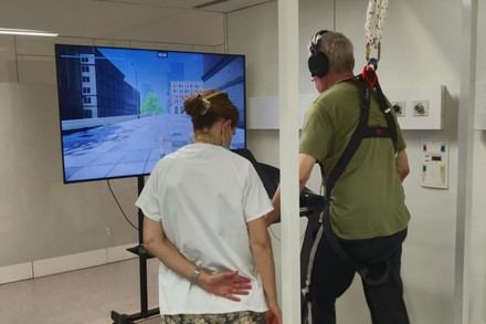 La realidad virtual y la estimulación cerebral mejoran el equilibrio en pacientes con Parkinson