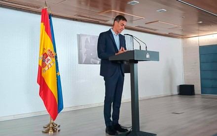 Sánchez presenta un decreto que destinará 2.218 millones al sistema de dependencia en 2026